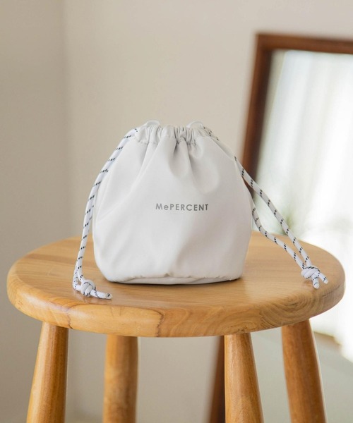 Me%（ミィパーセント）の「ナイロンキンチャクポーチ（ポーチ・レディース・グレー/ブラック/ブラウン・FREE）」の6枚目の写真