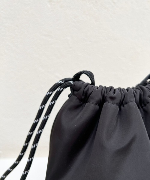 Me%（ミィパーセント）の「ナイロンキンチャクポーチ（ポーチ・レディース・グレー/ブラック/ブラウン・FREE）」の10枚目の写真