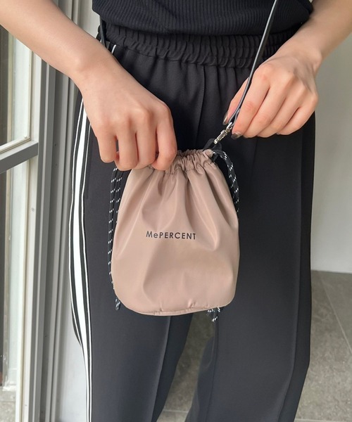 Me%（ミィパーセント）の「ナイロンキンチャクポーチ（ポーチ・レディース・グレー/ブラック/ブラウン・FREE）」の14枚目の写真