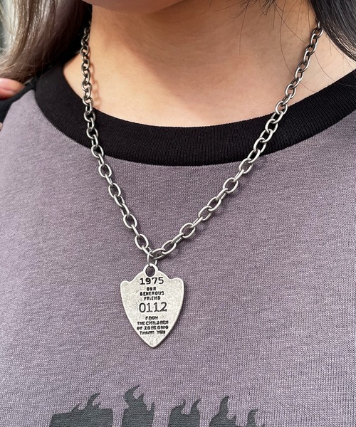 SPINNS（スピンズ）の「タグデザイン アンティークシルバーチェーンネックレス（ネックレス・レディース・A/B・ONESIZE）」の2枚目の写真