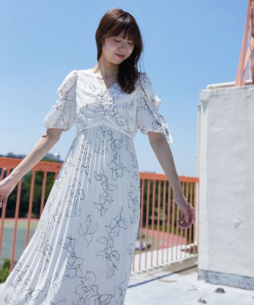 MAJESTIC LEGON(マジェスティックレゴン)の「【WEB限定XSサイズあり】モテレディワンピース(ワンピース・レディース・ホワイト系その他2/ホワイト系その他/ブラック系その他/グレー系その他・MEDIUM/SMALL/X-SMALL)」の11枚目の写真