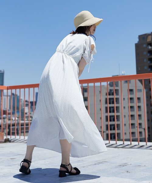 MAJESTIC LEGON(マジェスティックレゴン)の「【WEB限定XSサイズあり】モテレディワンピース(ワンピース・レディース・ホワイト系その他2/ホワイト系その他/ブラック系その他/グレー系その他・MEDIUM/SMALL/X-SMALL)」の17枚目の写真