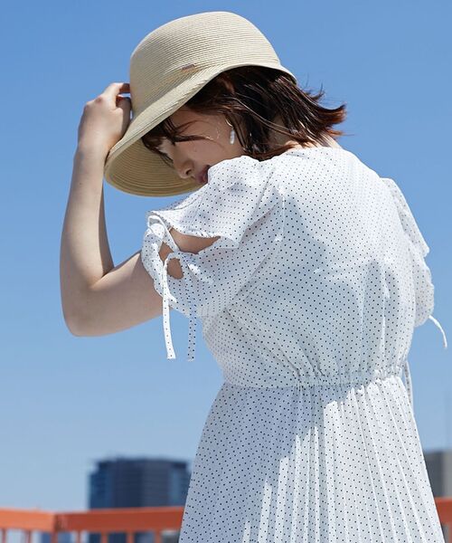 MAJESTIC LEGON(マジェスティックレゴン)の「【WEB限定XSサイズあり】モテレディワンピース(ワンピース・レディース・ホワイト系その他2/ホワイト系その他/ブラック系その他/グレー系その他・MEDIUM/SMALL/X-SMALL)」の18枚目の写真