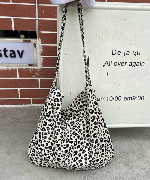 NANEA（ナネア）の「ヒョウ柄トートバッグ（トートバッグ・レディース・ホワイト/ブラウン・ﾌﾘ-）」の22枚目の写真