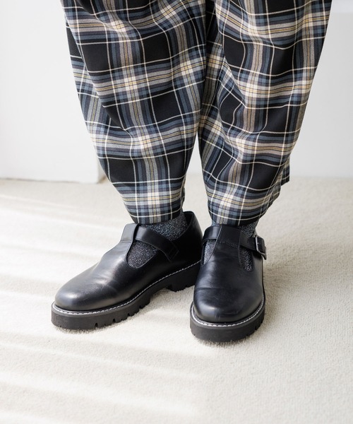 niko and...（ニコアンド）の「Tストラップシューズ（その他シューズ・レディース・ブラック/ダークブラウン/アイボリー/スモーク・SMALL/MEDIUM/LARGE）」の17枚目の写真