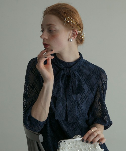 BONLECILL noir(ボンルシールノワール)の「【BONLECILL noir】パール&ビジュー フラワーヘッドドレス(その他ヘアアクセサリー・レディース・ゴールド/シルバー・FREE)」の14枚目の写真
