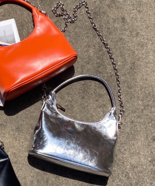 WEGO(ウィゴー)の「WEGO/ハーフムーンチェーンショルダー(ショルダーバッグ・レディース・シルバー/オレンジ/ブラック・FREE)」の3枚目の写真