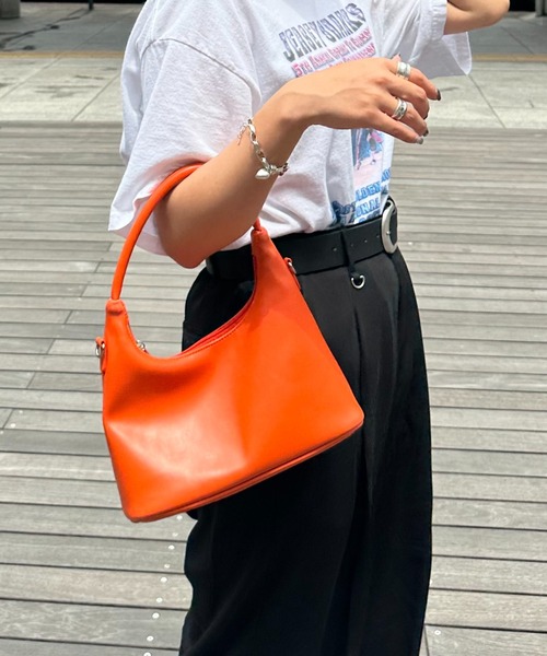 WEGO(ウィゴー)の「WEGO/ハーフムーンチェーンショルダー(ショルダーバッグ・レディース・シルバー/オレンジ/ブラック・FREE)」の16枚目の写真