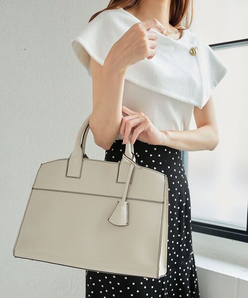 MAJESTIC LEGON(マジェスティックレゴン)の「A4スクエアトートバッグ(トートバッグ・レディース・アイボリー/ブラック/ブラウン・FREE)」の7枚目の写真