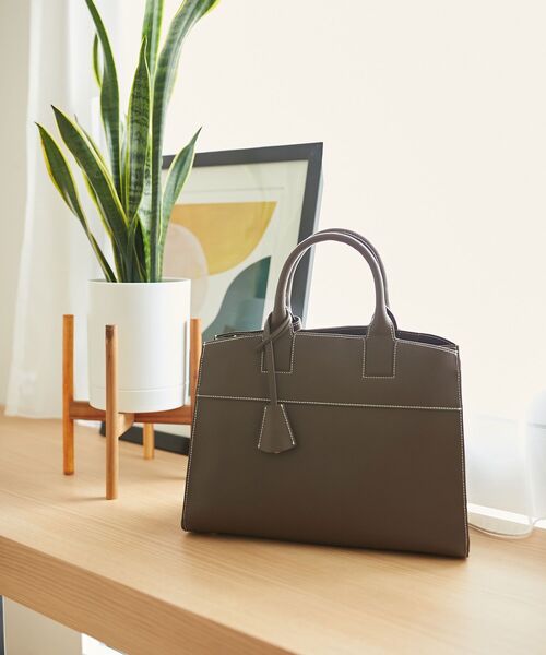 MAJESTIC LEGON(マジェスティックレゴン)の「A4スクエアトートバッグ(トートバッグ・レディース・アイボリー/ブラック/ブラウン・FREE)」の4枚目の写真