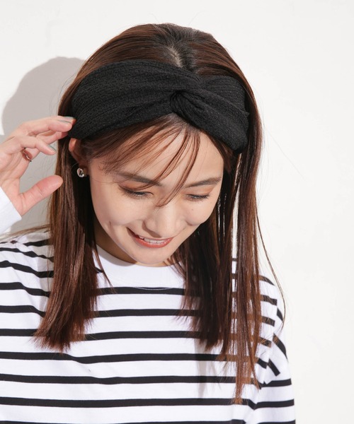 NANO universe(ナノユニバース)の「ジャガードクロスターバン(ヘアバンド・レディース・ブラック/ベージュ/パープル・FREE)」の2枚目の写真