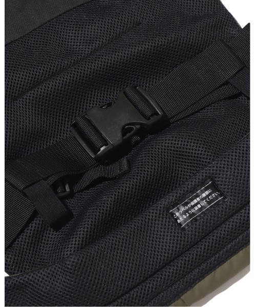 THE NORTH FACE（ザノースフェイス）の「THE NORTH FACE BABY COMPACT CARRIER / ザ・ノース・フェイス ベビー コンパクト キャリア（抱っこ紐/ベルトカバー/スリング・キッズ・オリーブ・FREE）」の3枚目の写真