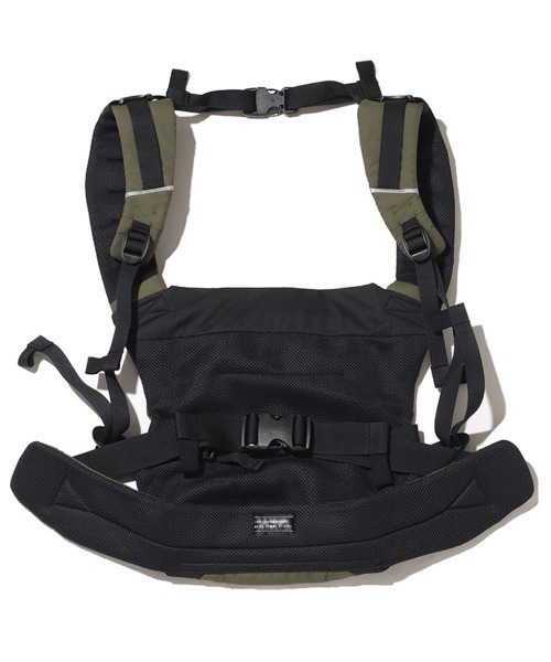 THE NORTH FACE（ザノースフェイス）の「THE NORTH FACE BABY COMPACT CARRIER / ザ・ノース・フェイス ベビー コンパクト キャリア（抱っこ紐/ベルトカバー/スリング・キッズ・オリーブ・FREE）」の6枚目の写真