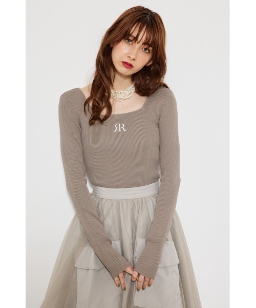 rienda（リエンダ）の「ポイントロゴニットトップス（ニット