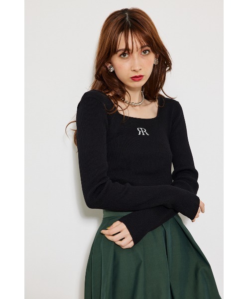 rienda（リエンダ）の「ポイントロゴニットトップス（ニット
