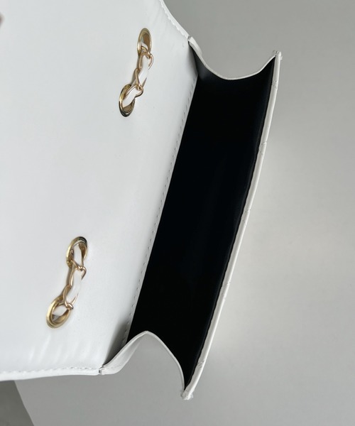 Loueme（ルエム）の「キルティングチェーンショルダーバッグ（ショルダーバッグ・レディース・ブラック/ホワイト・FREE）」の8枚目の写真