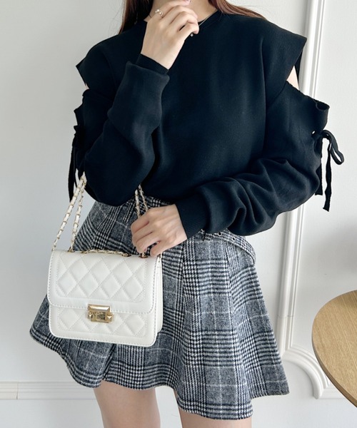 Loueme（ルエム）の「キルティングチェーンショルダーバッグ（ショルダーバッグ・レディース・ブラック/ホワイト・FREE）」の12枚目の写真