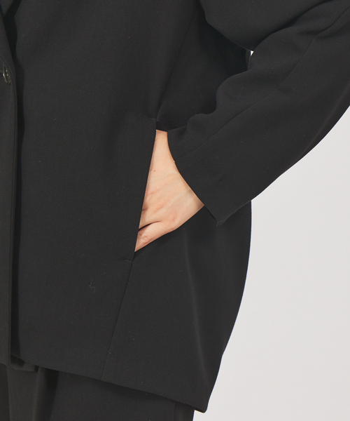 qualite(カリテ)の「【セットアップ対応】ダブルクロスフォルムジャケット(ノーカラージャケット・レディース・ブラック/グレイッシュベージュ・36/38)」の20枚目の写真