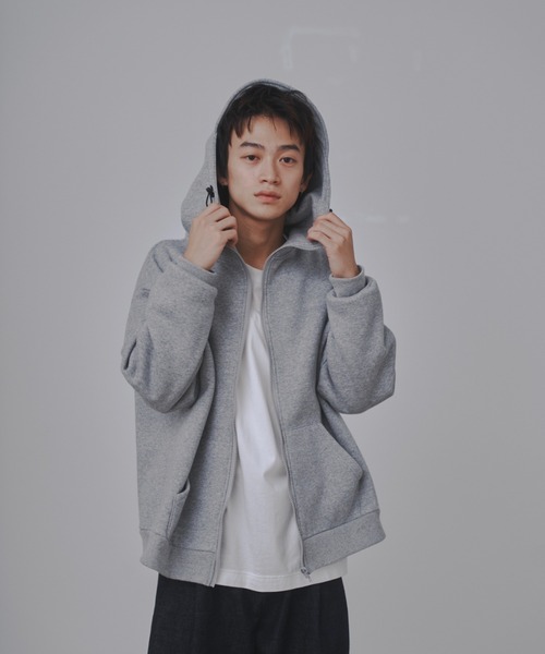 INTER FACTORY（インターファクトリー）の「taro - Zip up Shell