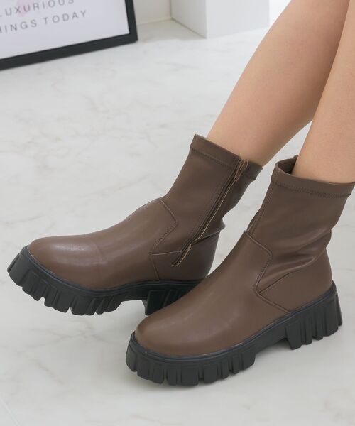 ems excite(エムズエキサイト)の「厚底ストレッチブーツ(ブーツ・レディース・ブラウン/ブラック・MEDIUM/LARGE)」の6枚目の写真