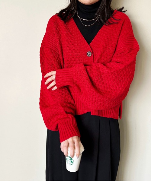 Meli rich（メリーリッチ）の「ポップコーンショート丈カーディガン（カーディガン/ボレロ・レディース・レッド/ブラック/アイボリー/グレー・MEDIUM）」の4枚目の写真