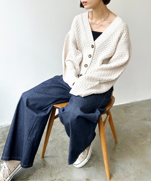 Meli rich（メリーリッチ）の「ポップコーンショート丈カーディガン（カーディガン/ボレロ・レディース・レッド/ブラック/アイボリー/グレー・MEDIUM）」の7枚目の写真