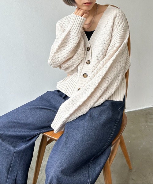 Meli rich（メリーリッチ）の「ポップコーンショート丈カーディガン（カーディガン/ボレロ・レディース・レッド/ブラック/アイボリー/グレー・MEDIUM）」の8枚目の写真