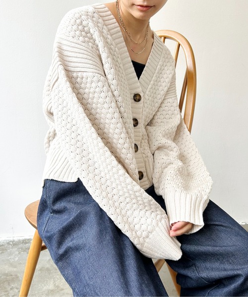 Meli rich（メリーリッチ）の「ポップコーンショート丈カーディガン（カーディガン/ボレロ・レディース・レッド/ブラック/アイボリー/グレー・MEDIUM）」の9枚目の写真