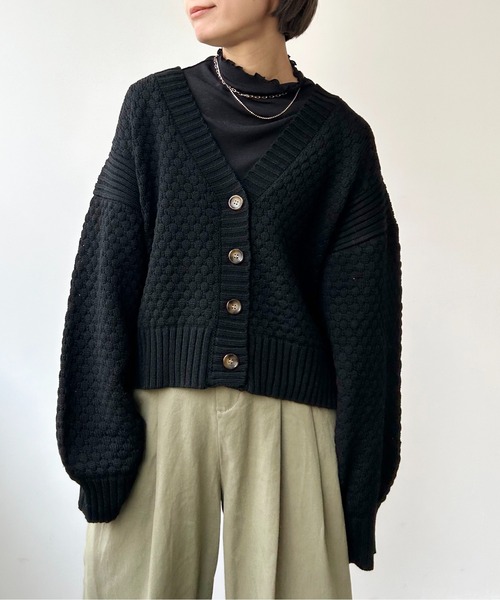 Meli rich（メリーリッチ）の「ポップコーンショート丈カーディガン（カーディガン/ボレロ・レディース・レッド/ブラック/アイボリー/グレー・MEDIUM）」の15枚目の写真