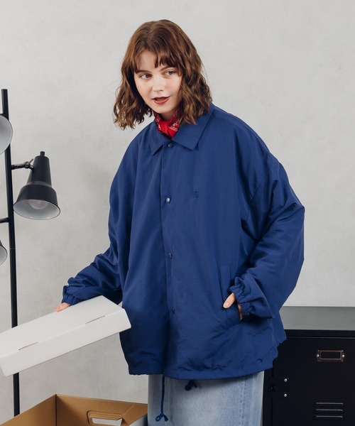 MUHET（ミュエータ）の「コーチジャケット（その他アウター・レディース・ライトブラウン/ブルー/ブラック・X-LARGE/MEDIUM）」の3枚目の写真