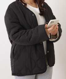 リバーシブルノーカラーキルティングジャケット