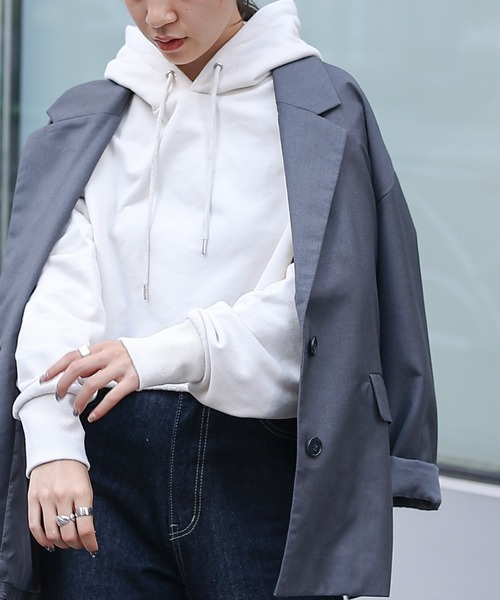 COLONY 2139（コロニートゥーワンスリーナイン）の「裏毛ショート丈フーディー（パーカー・レディース・グレー/オフホワイト/ブラック・FREE）」の2枚目の写真