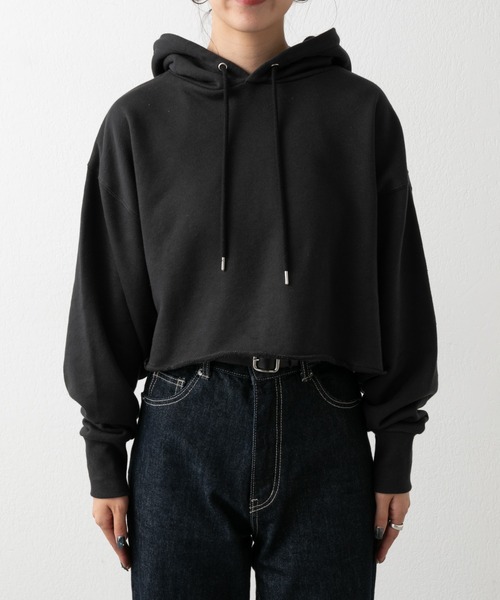 COLONY 2139（コロニートゥーワンスリーナイン）の「裏毛ショート丈フーディー（パーカー・レディース・グレー/オフホワイト/ブラック・FREE）」の17枚目の写真