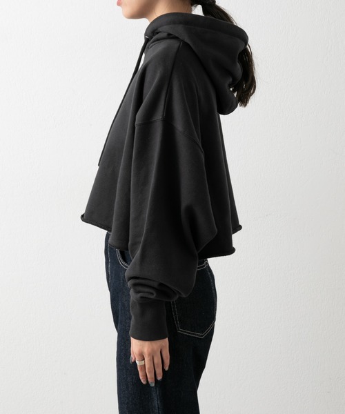 COLONY 2139（コロニートゥーワンスリーナイン）の「裏毛ショート丈フーディー（パーカー・レディース・グレー/オフホワイト/ブラック・FREE）」の18枚目の写真