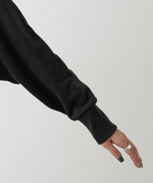 COLONY 2139（コロニートゥーワンスリーナイン）の「裏毛ショート丈フーディー（パーカー・レディース・グレー/オフホワイト/ブラック・FREE）」の21枚目の写真