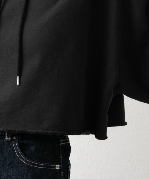 COLONY 2139（コロニートゥーワンスリーナイン）の「裏毛ショート丈フーディー（パーカー・レディース・グレー/オフホワイト/ブラック・FREE）」の22枚目の写真