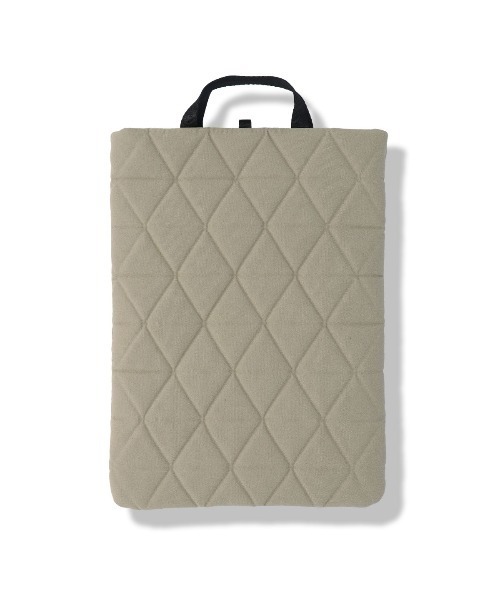 THE NORTH FACE(ザノースフェイス)の「THE NORTH FACE Geoface PC Sleeve 13 ジオフェイスピーシースリーブ13インチ(ビジネスバッグ・メンズ・ブラック/ベージュ・FREE)」の9枚目の写真