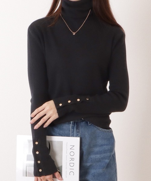 セール】ゴールドボタン付ベーシックタートルネックプルオーバー