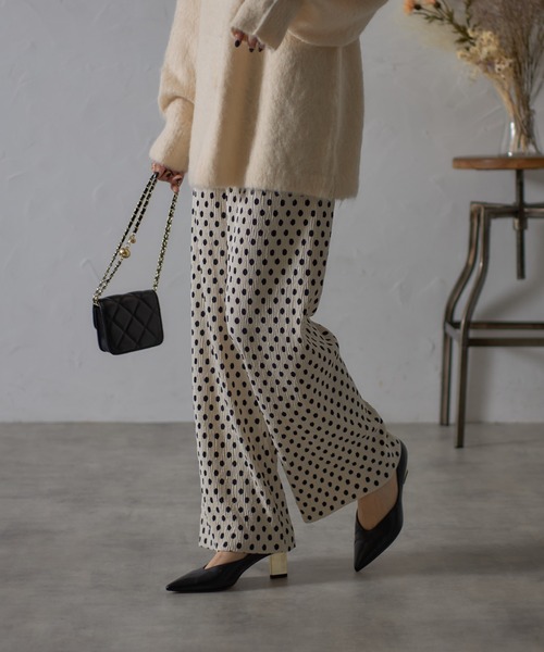 each（イーチ）の「【あったか素材】セルフカットドット柄リラックスパンツ（その他パンツ・レディース・ブラック/アイボリー・FREE）」の2枚目の写真