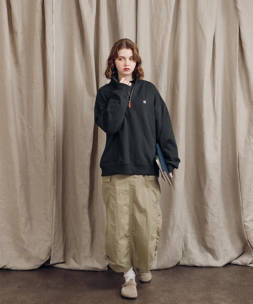 MUHET(ミュエータ)の「ハーフジップスウェット(スウェット・レディース・レッド/チャコールグレー/ライトベージュ/ブラック/ライトブルー/カーキ/ネイビー・MEDIUM/X-LARGE)」の12枚目の写真