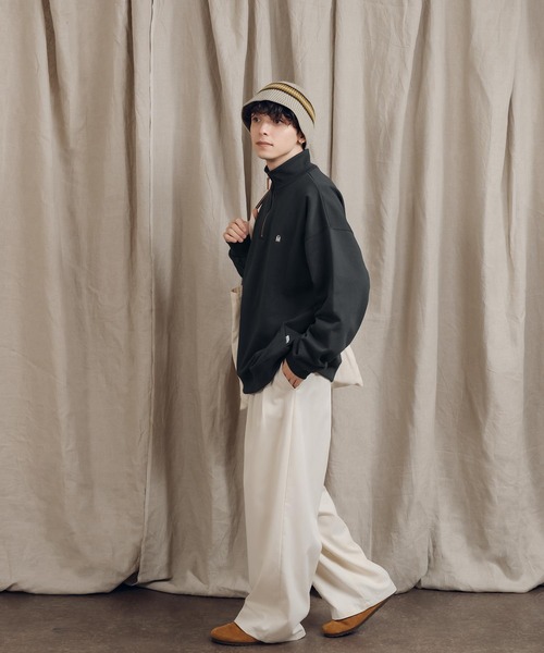 MUHET(ミュエータ)の「ハーフジップスウェット(スウェット・レディース・レッド/チャコールグレー/ライトベージュ/ブラック/ライトブルー/カーキ/ネイビー・MEDIUM/X-LARGE)」の19枚目の写真