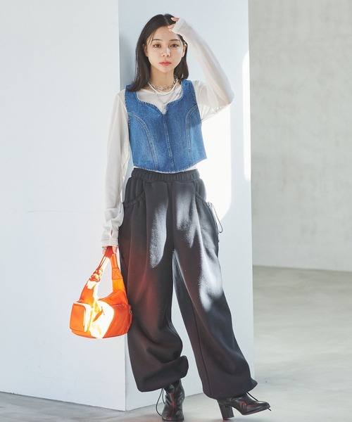 VIS(ビス)の「【セットアップ対応】切替ラインデニムビスチェ【洗える】(ベスト・レディース・サックスブルー/ブルー・FREE)」の13枚目の写真