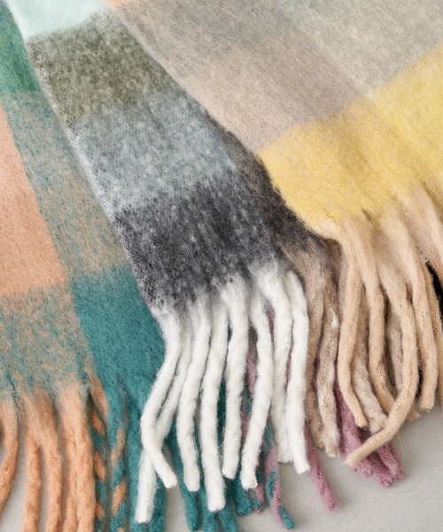 Chico（チコ）の「ブロックチェックカラーストール（マフラー・レディース・チャコールグレー/アイボリー/ピンク・FREE）」の19枚目の写真