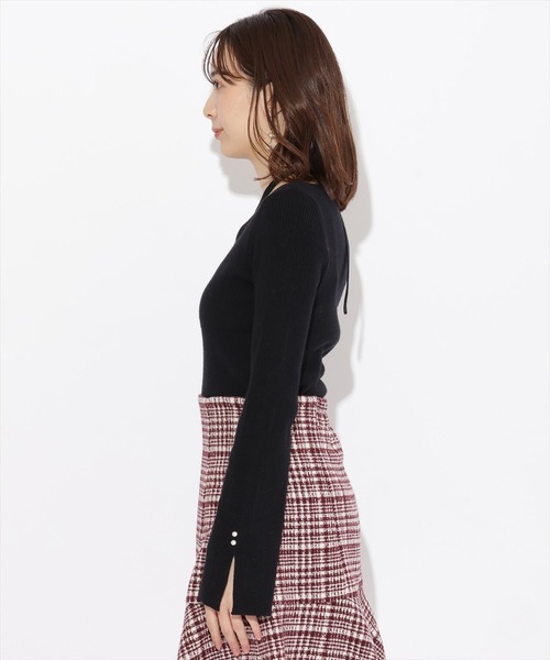 WILLSELECTION（ウィルセレクション）の「ハートネックフレアスリーブプルオーバー（ニット/セーター・レディース・ボルドー/ブラック/オフホワイト・MEDIUM）」の5枚目の写真