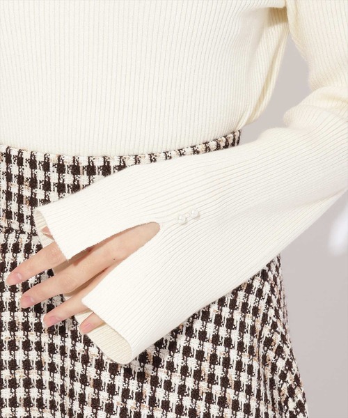 WILLSELECTION（ウィルセレクション）の「ハートネックフレアスリーブプルオーバー（ニット/セーター・レディース・ボルドー/ブラック/オフホワイト・MEDIUM）」の20枚目の写真