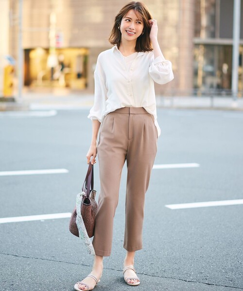 ANY SIS(エニィスィス)の「【WEB・一部店舗限定】楽々ビューティースティック パンツ(その他パンツ・レディース・アイボリー系/黄土色系/ブラック系・4)」の1枚目の写真