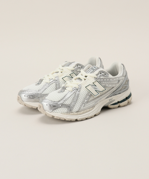 ニューバランス　1906 レディーススニーカー New Balance M1906RA 