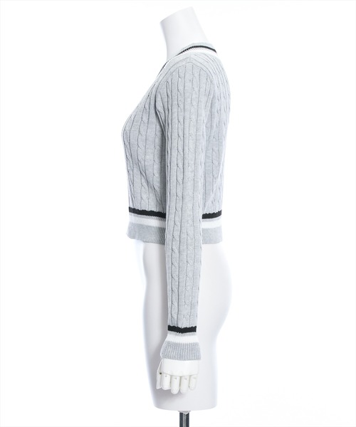 clear（クリア）の「ケーブル編みVネック長袖ショート丈ニットトップス≪2024SS新作≫（ニット/セーター・レディース・アイボリー/グレー/ピンク・F）」の8枚目の写真