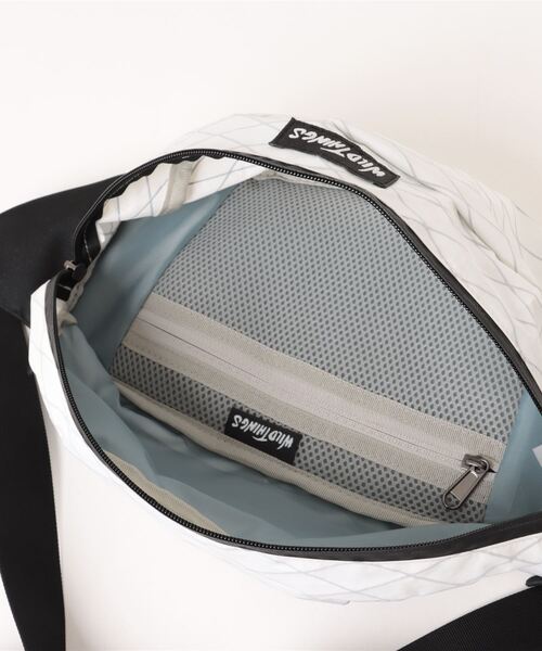 LOWRYS FARM（ローリーズファーム）の「WILDTHINGSウエストバッグ　944326（ボディバッグ/ウエストポーチ・メンズ・ホワイト/ベージュ・FREE）」の4枚目の写真