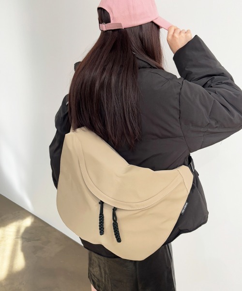 Miniministore（ミニミニストア）の「ホーボーバッグ 三日月型ショルダーバッグ（ショルダーバッグ・レディース・レッド/オフホワイト/ブラック/ベージュ/アイボリー・FREE）」の22枚目の写真